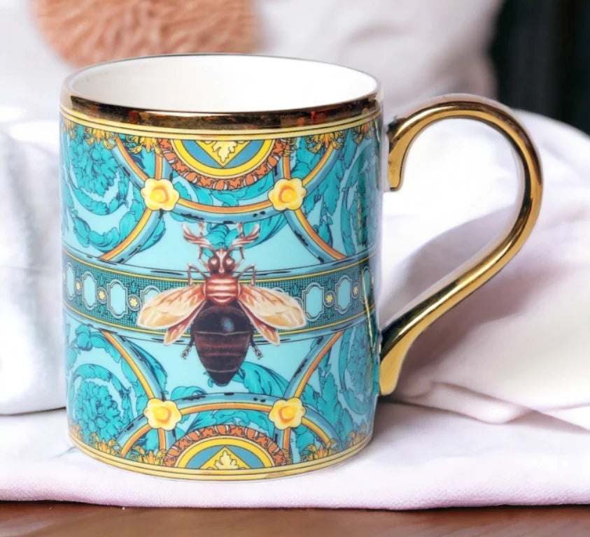 Christiana Honey Bee Mug | winter