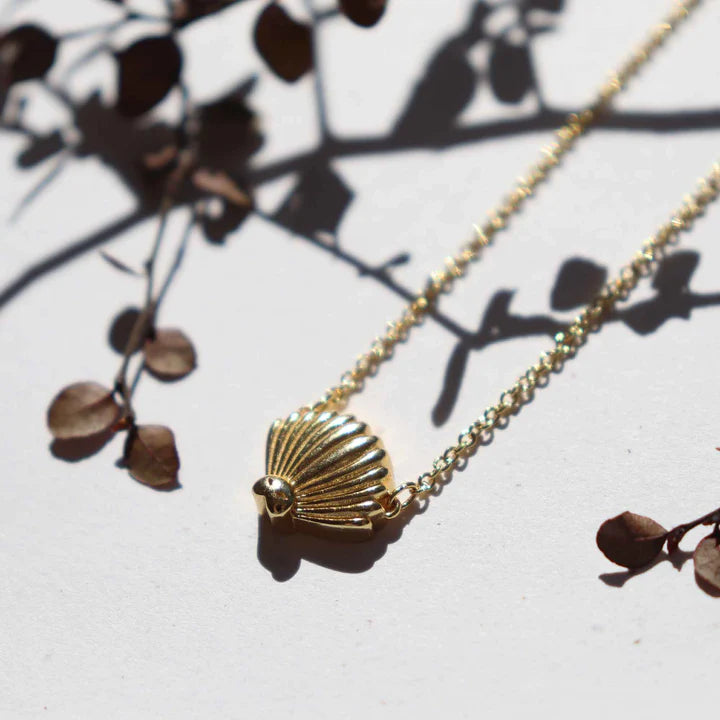 Piwakawaka Fantail Necklace | Gold