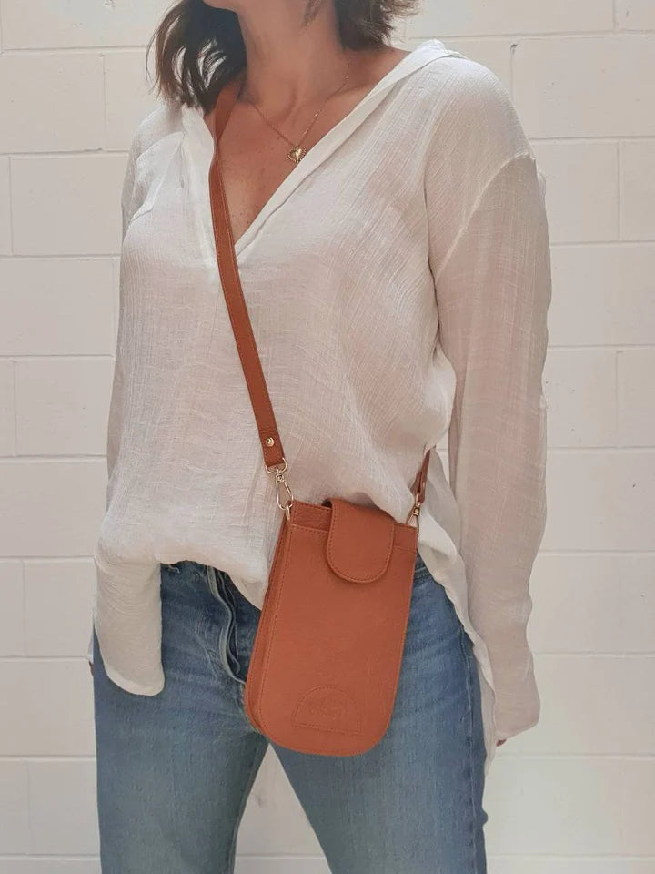 Hello Friday Lexi Phone Bag - Tan