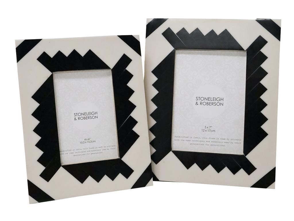 Shelve Bone Photoframe
