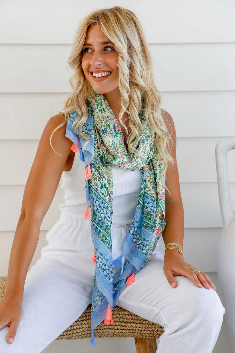 Mia Scarf