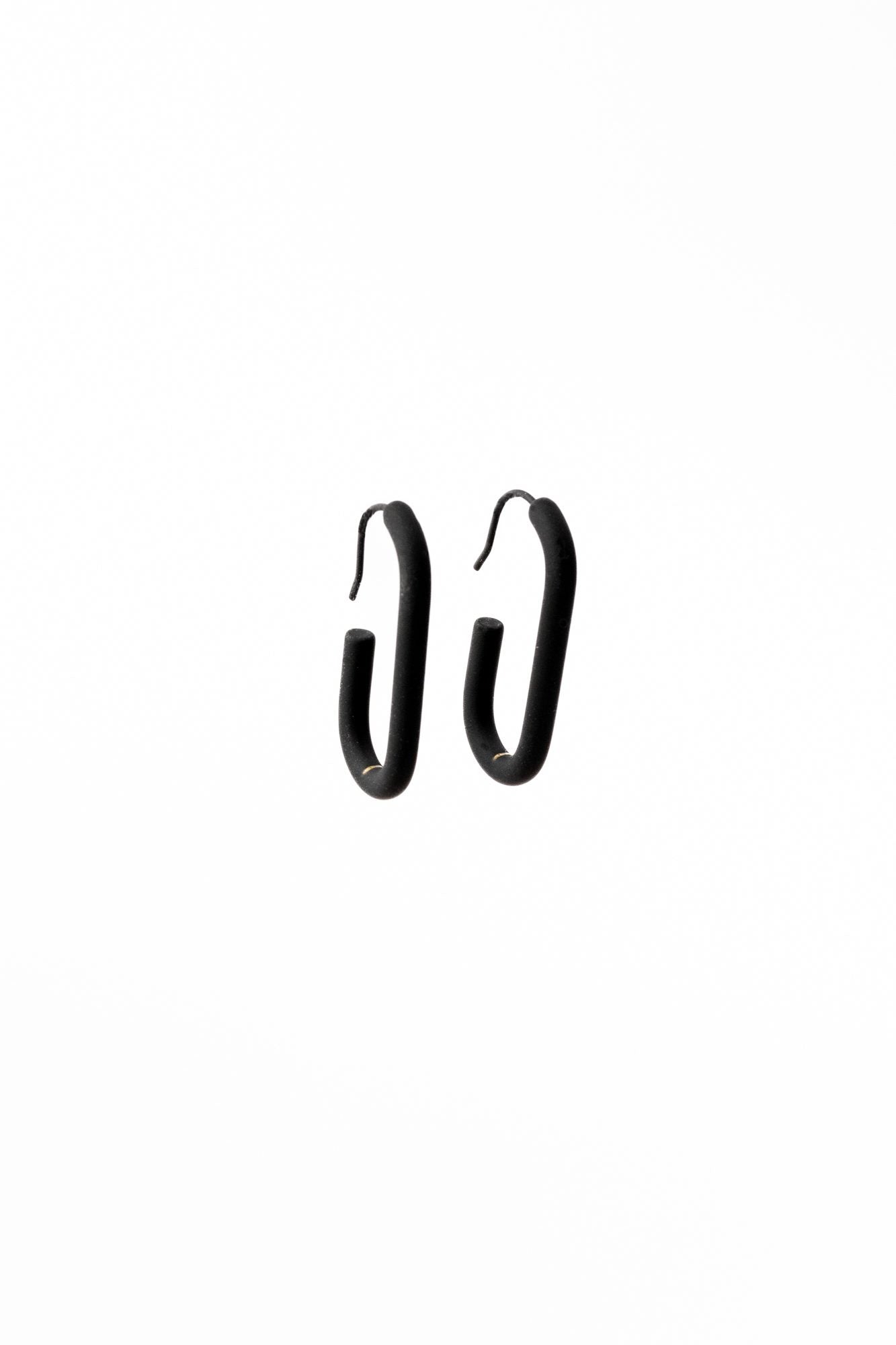 Teri Earring | Black