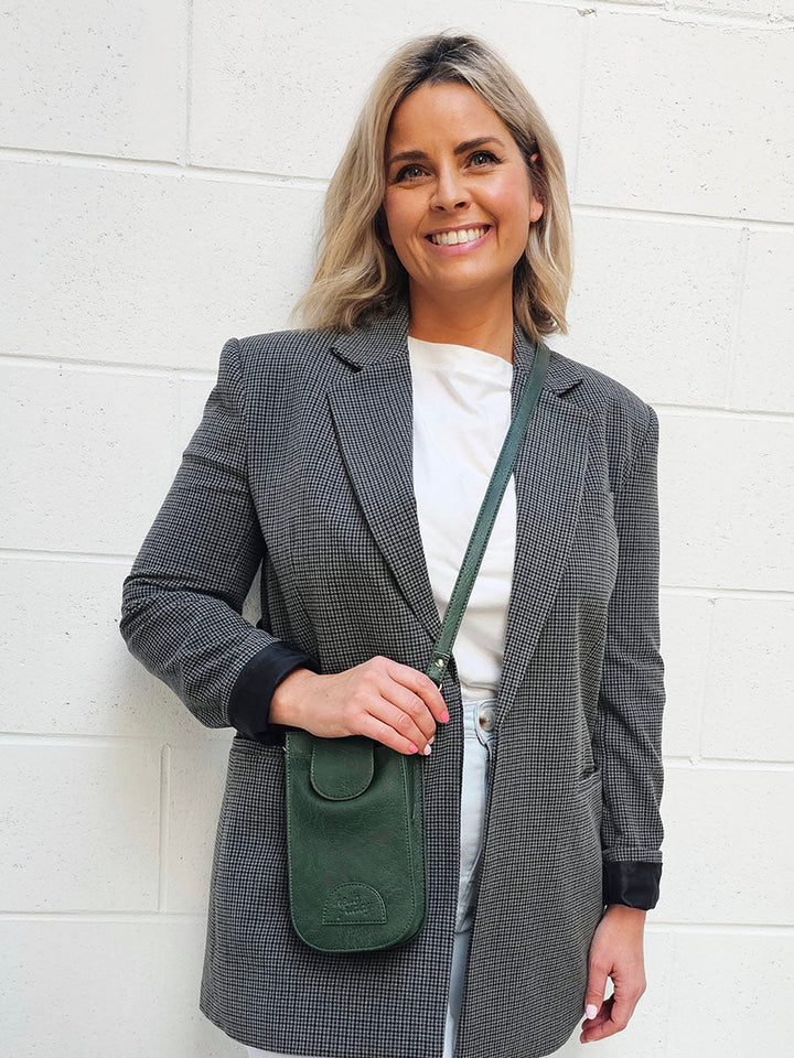 Hello Friday Lexi Phone Bag - Olive