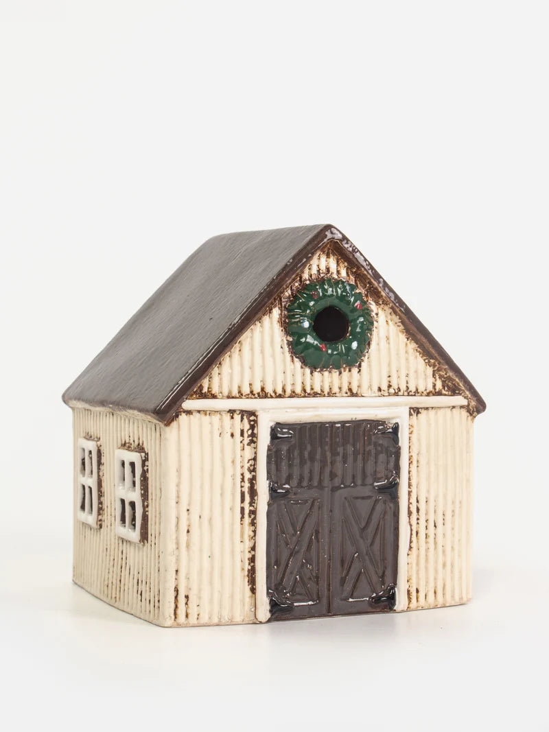 Nordgard Tea Light Stable with Wreath