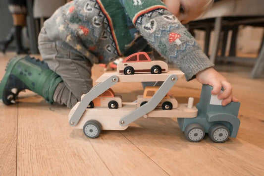 Little Tribe car transporter set