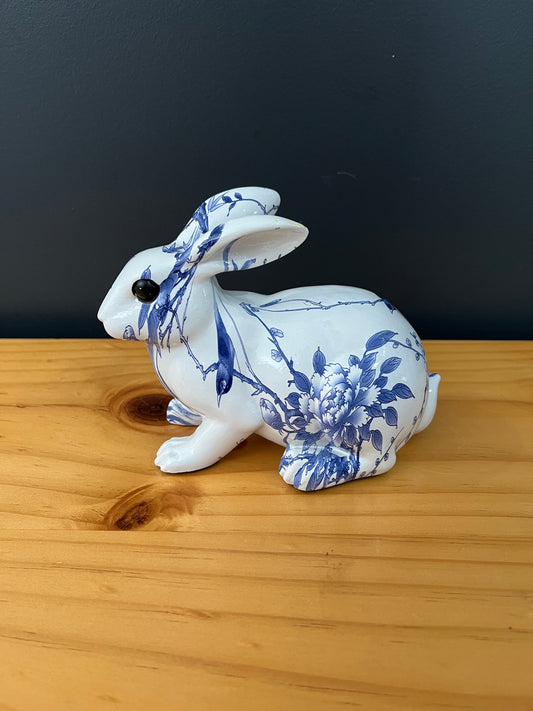 Crouched Bunny | Chinois