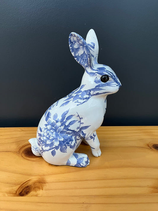 Perched Bunny | Chinois