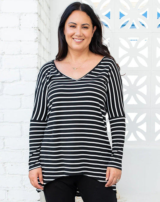 Weekend Tee -Black/White